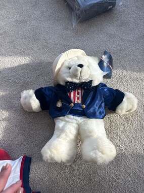 Never Played White Plush Teddy Bear 2000 Americana Limited Edition with tags